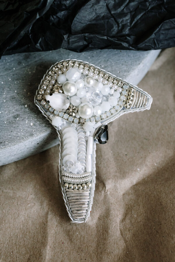 Брошки ручної роботи (для б'юті-майстра) – Лак, Помада, Брова, Стопа, Палітра, Лазер