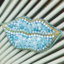 Брошки ручної роботи – Губи, шприц у губах (для косметолога) - Губи (блакитні)