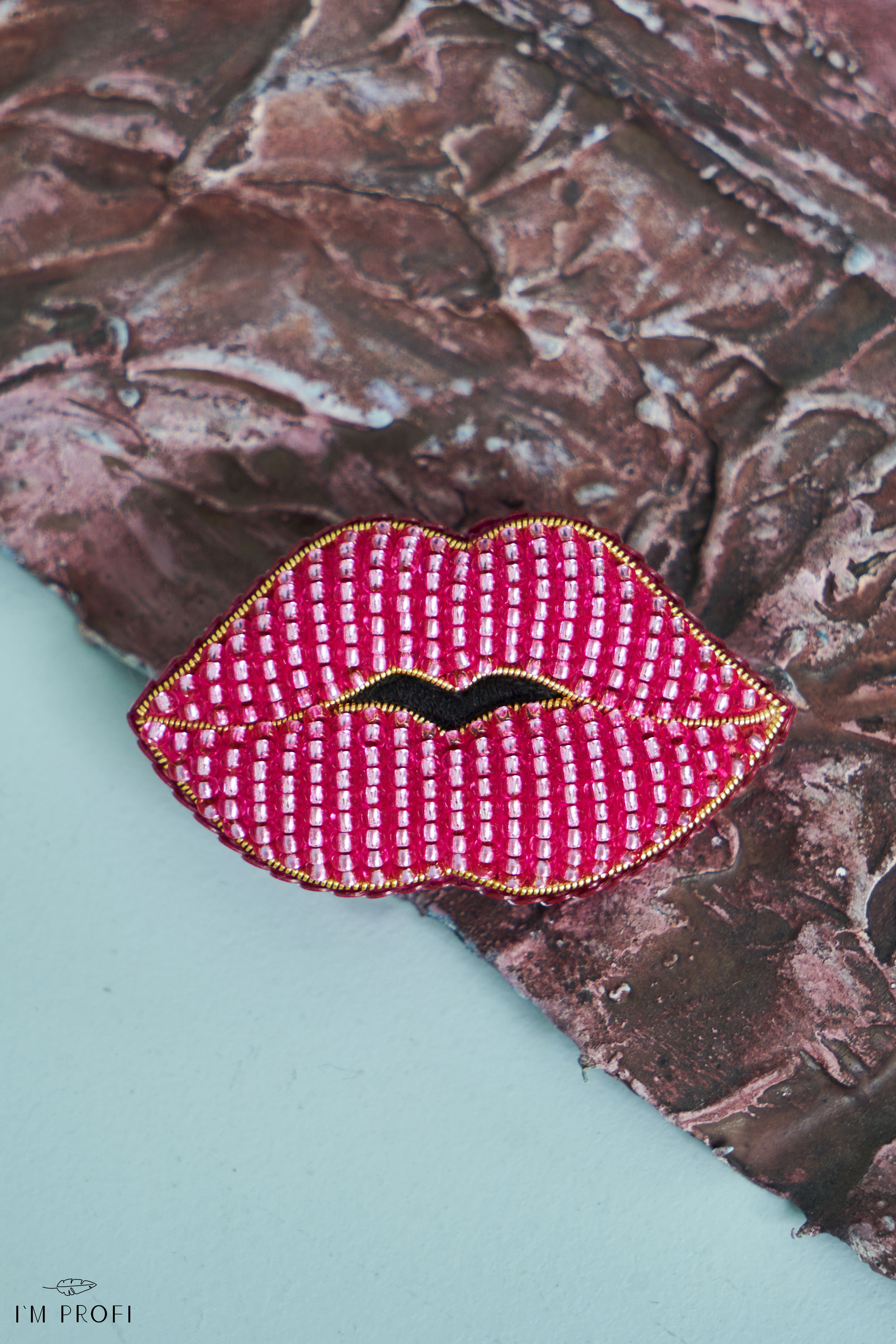 Брошки ручної роботи – Губи, шприц у губах (для косметолога) - Зображення 10