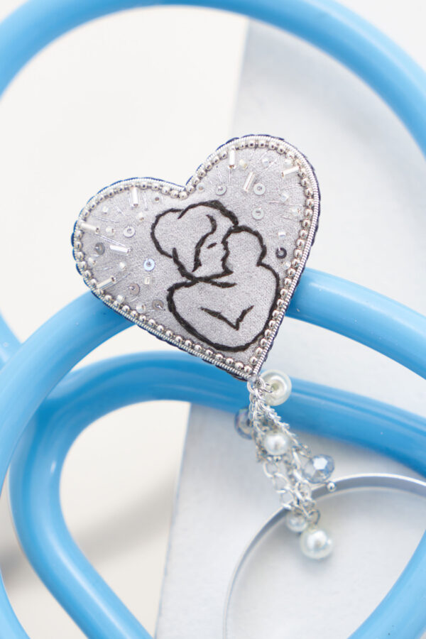 Брошки медичні ручної роботи – Серце, Око, УЗД, ДНК, Матка, Лелека, Дерево