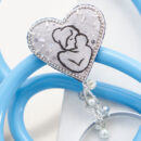 Брошки медичні ручної роботи – Серце, Око, УЗД, ДНК, Матка, Лелека, Дерево - Серце з підвіскою “Мати та дитина”