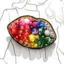 Брошки ручної роботи – Губи, шприц у губах (для косметолога) - Райдужний поцілунок