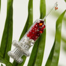 Брошки ручної роботи – Шприц (для лікаря, медсестри, косметолога) - Шприц (срібно-червоний) з крапелькою