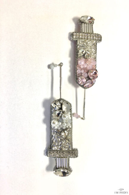 Брошки ручної роботи – Шприц (для лікаря, медсестри, косметолога)