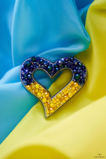 Improfi Brooch Ukraine Heart 1 01
