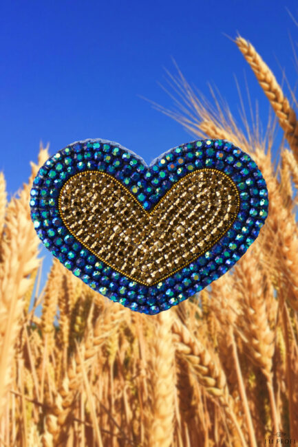 Брошки ручної роботи – Україна в серці