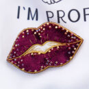 Брошки ручної роботи – Губи, шприц у губах (для косметолога) - Губи (оксамитові)