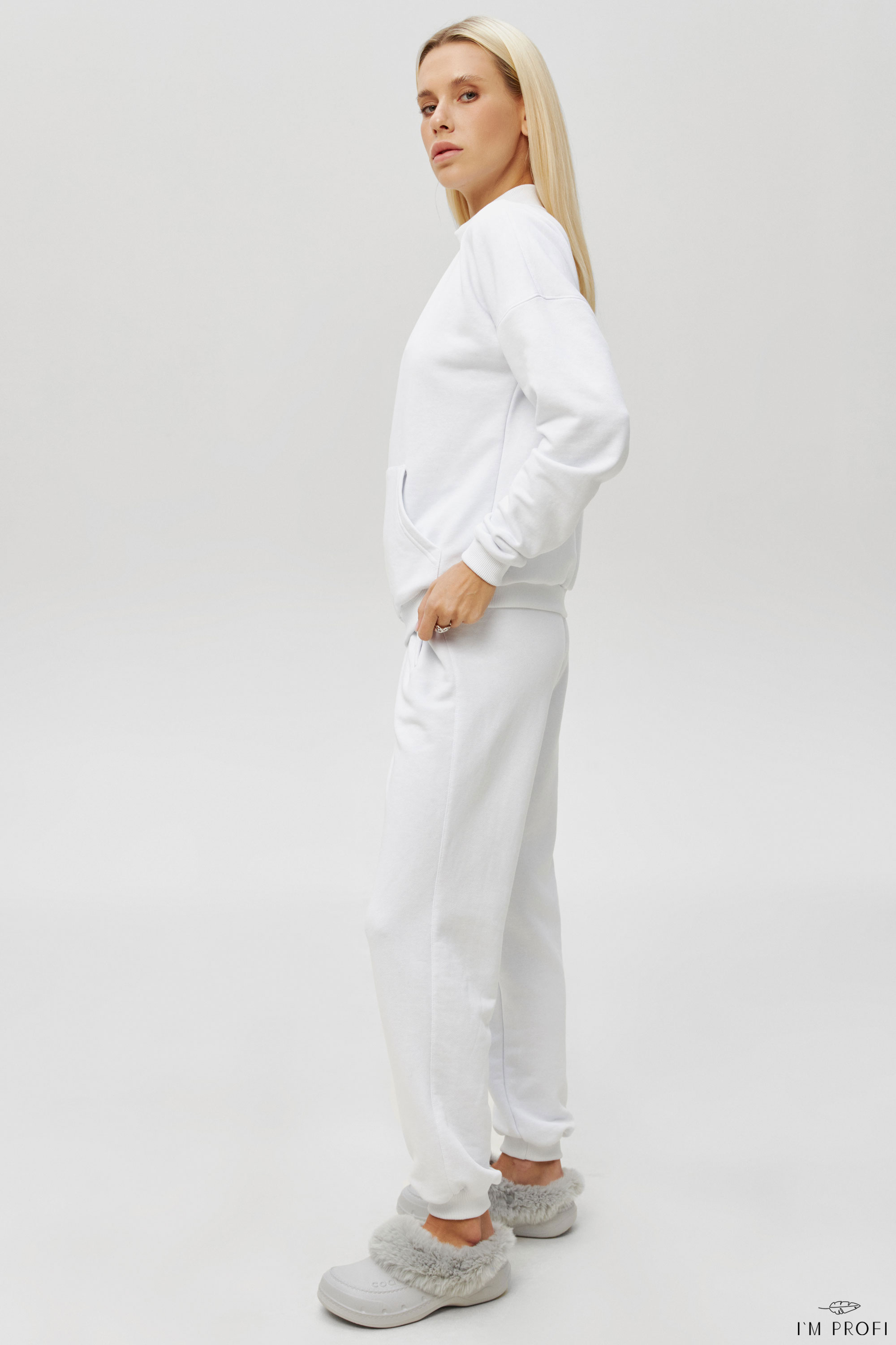 improfi-p222-tracksuits-white-05