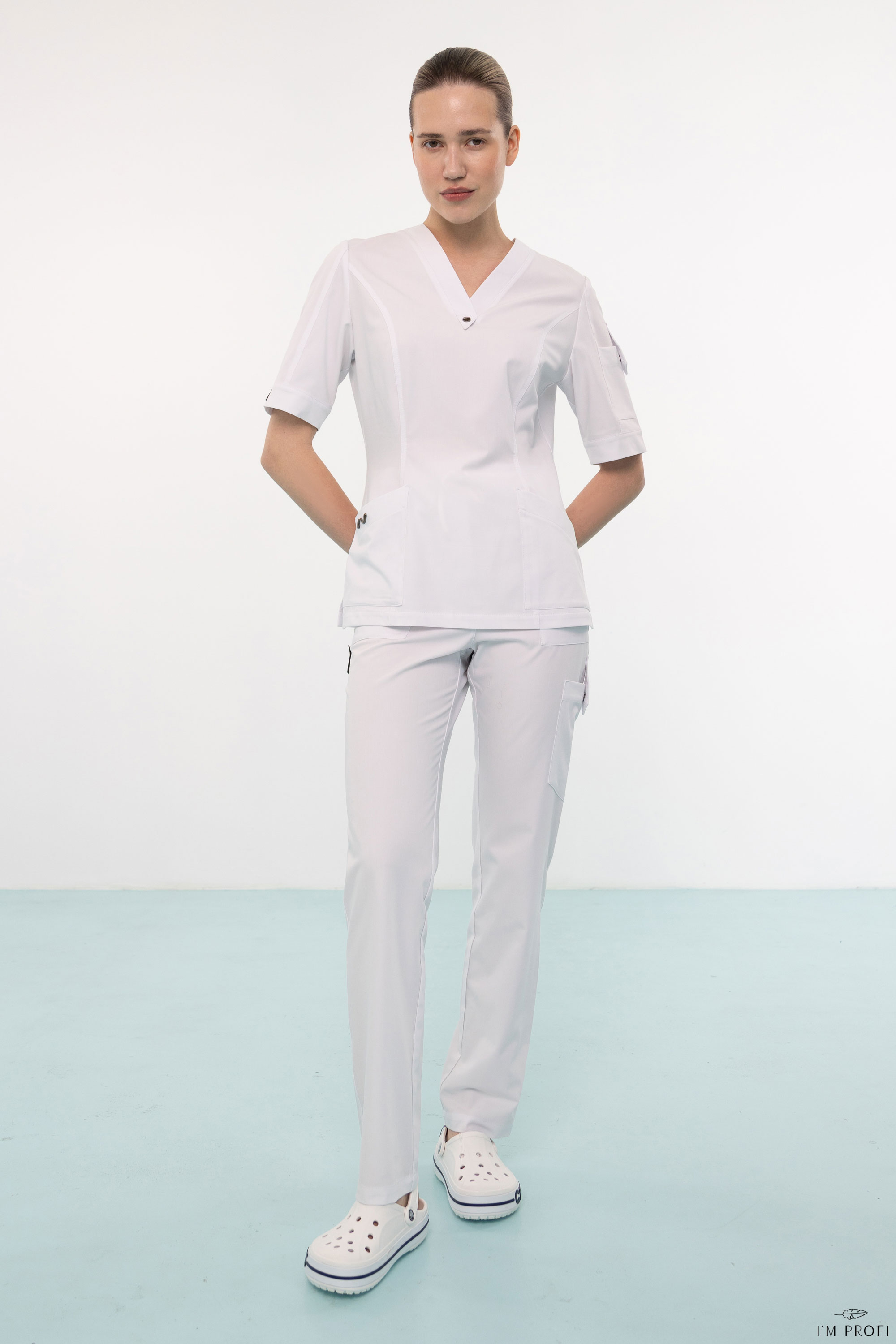 Жіночий медичний костюм – P279