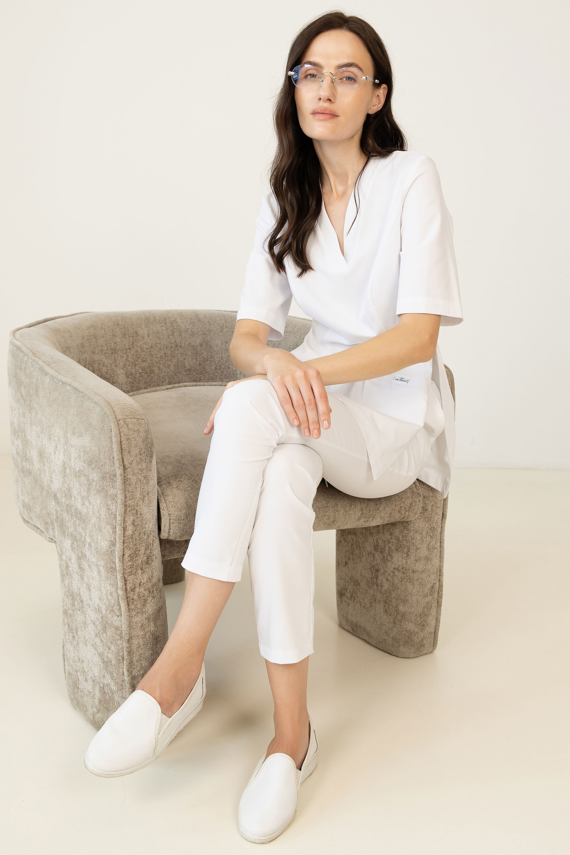 Жіночий медичний костюм – P290