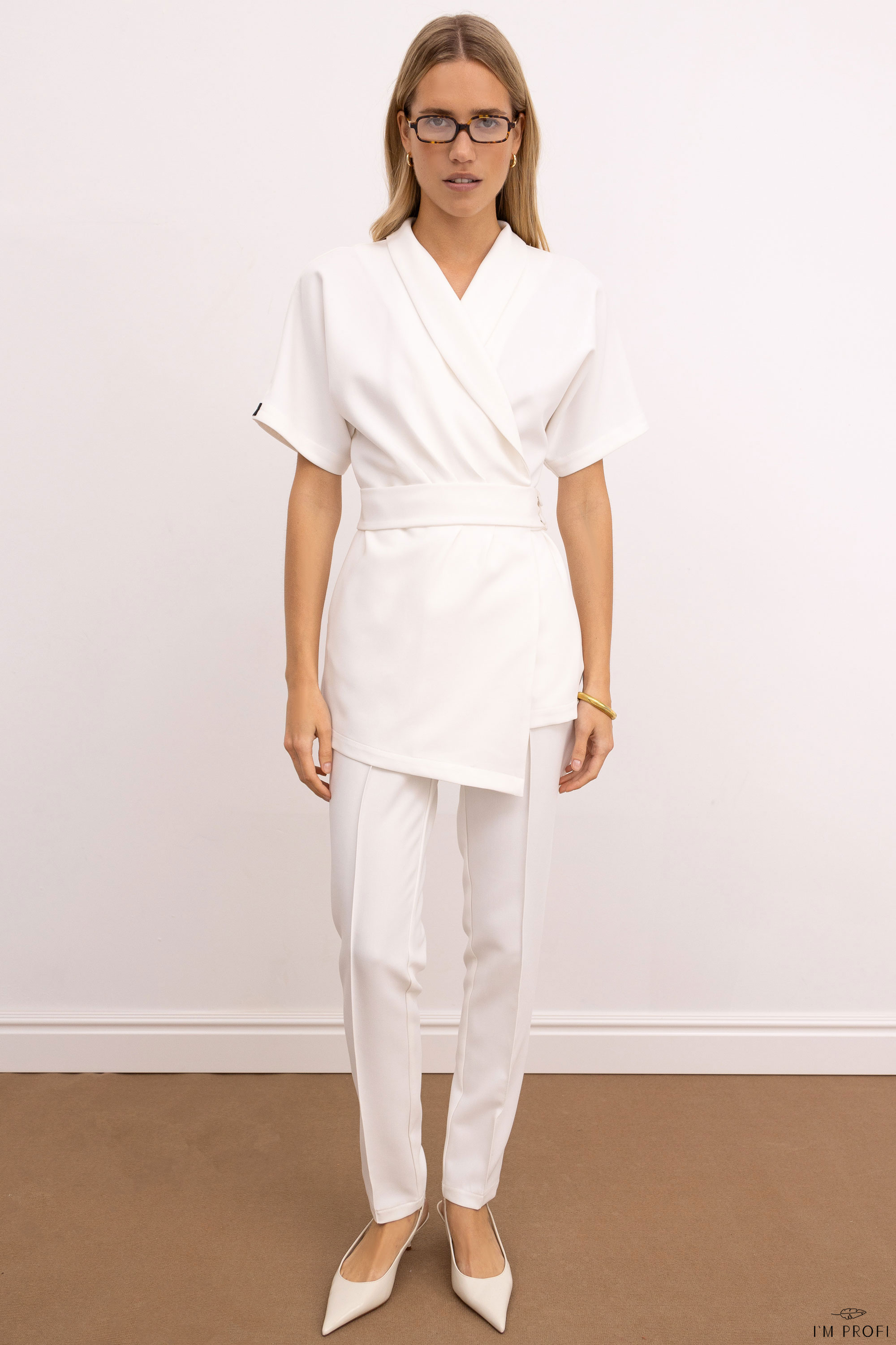 Жіночий медичний костюм – P294