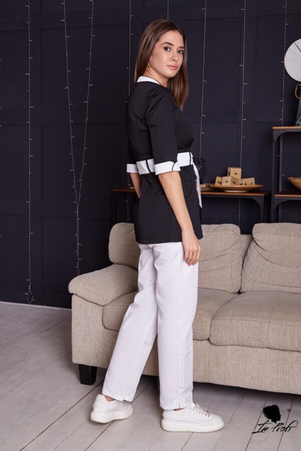 Жіночний медичний костюм – P44