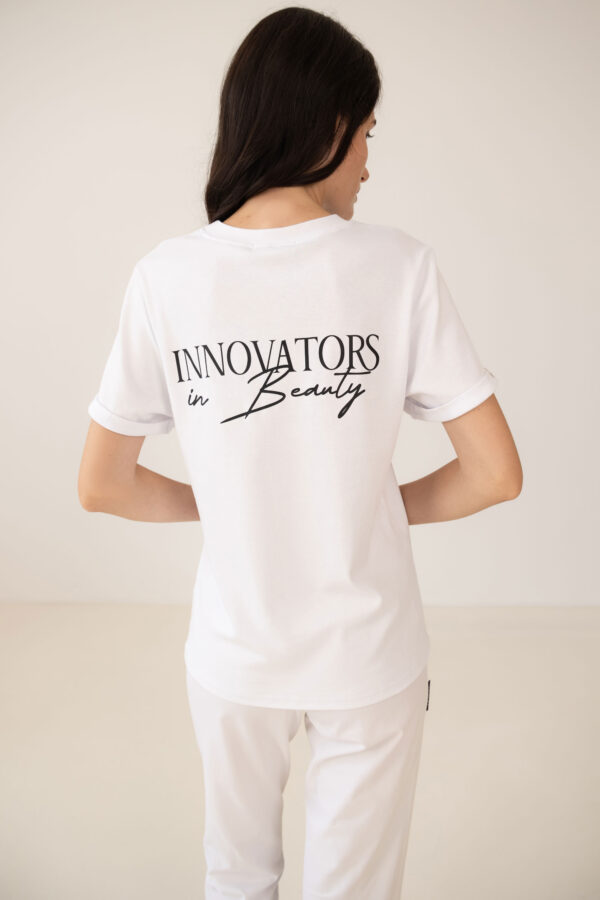 Футболка "Innovators in Beauty" – P260ib